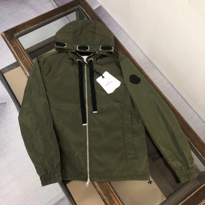 Trendsetting Moncler Outwear 143624