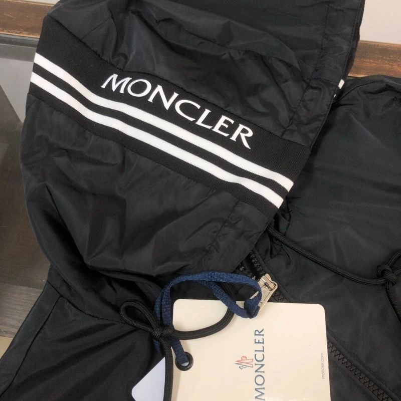 Moncler Outwear TopPick 143609