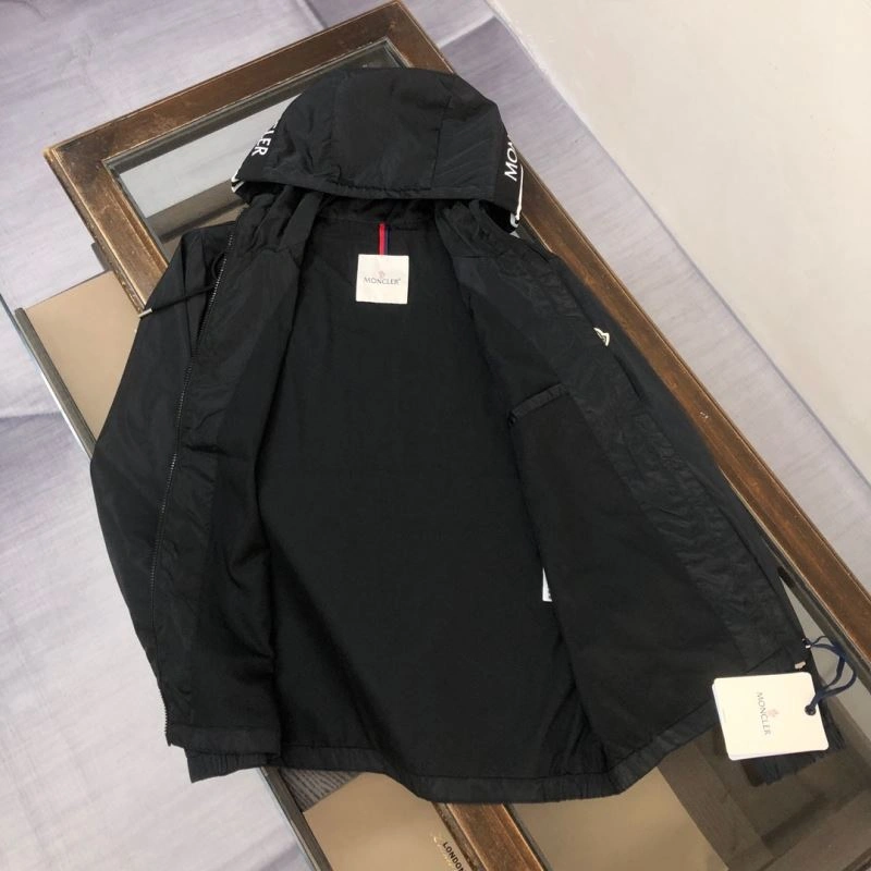 Moncler Outwear TopPick 143609