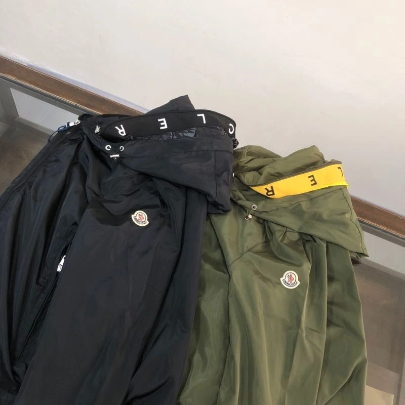 Moncler Outwear Neat 143626