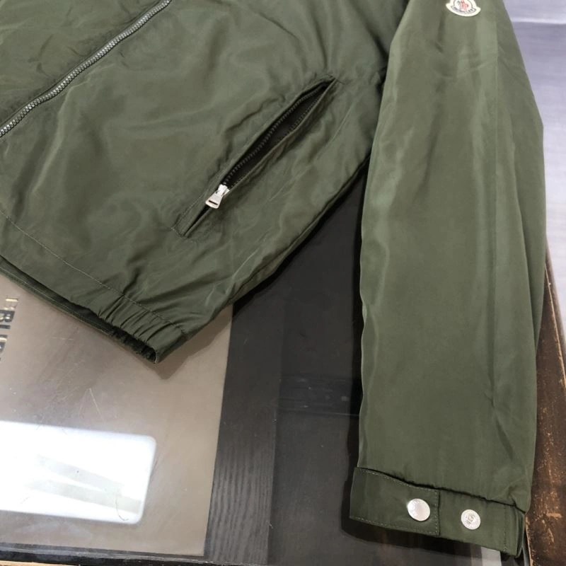 Moncler Outwear Neat 143626