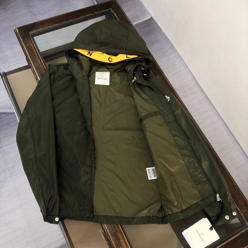 Moncler Outwear Neat 143626
