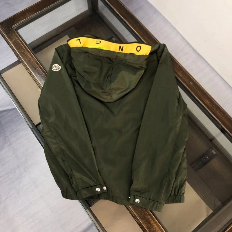 Moncler Outwear Neat 143626
