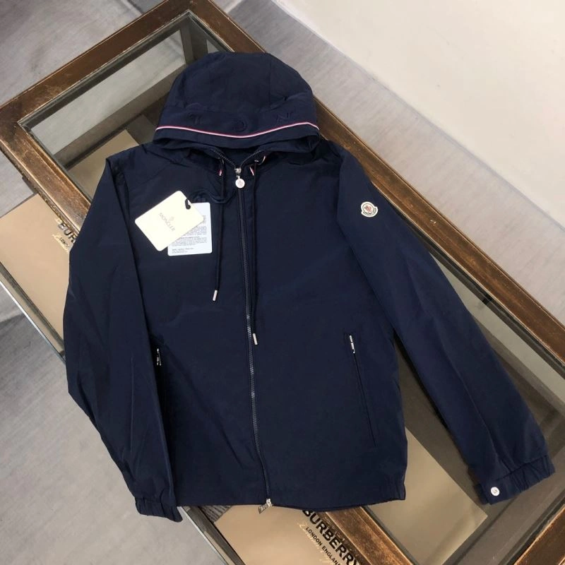 Moncler Outwear Attractive 143608