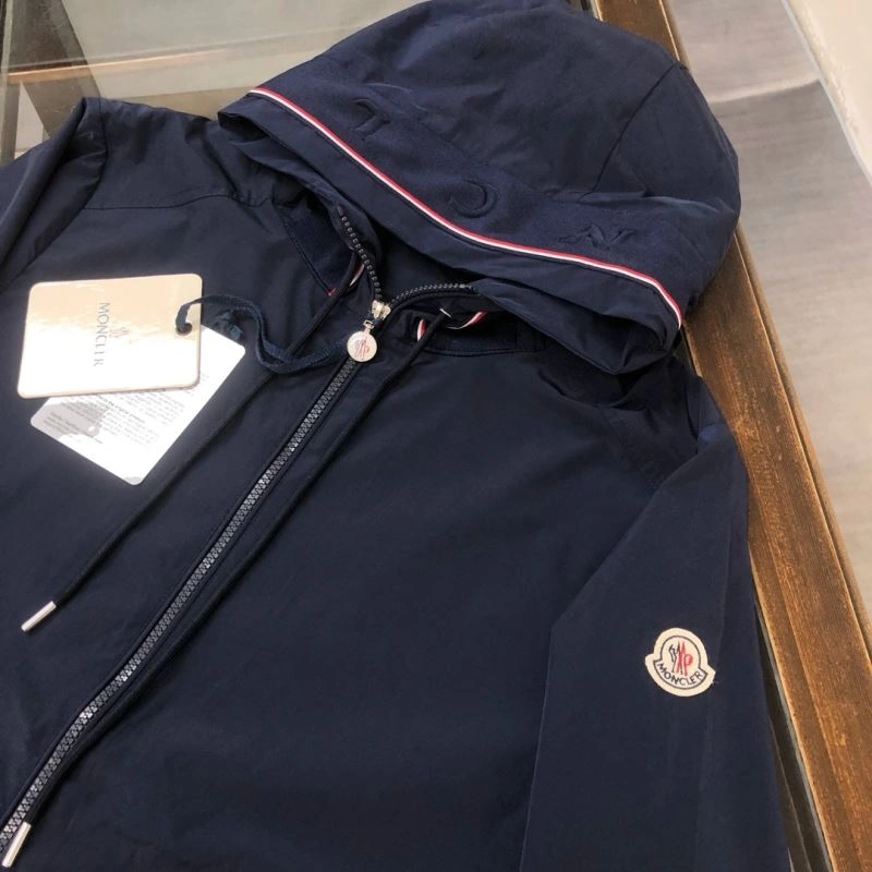 Moncler Outwear Attractive 143608