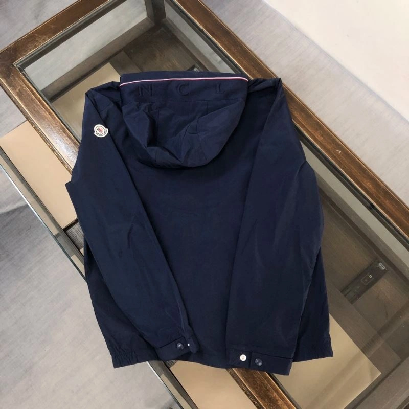 Moncler Outwear Attractive 143608