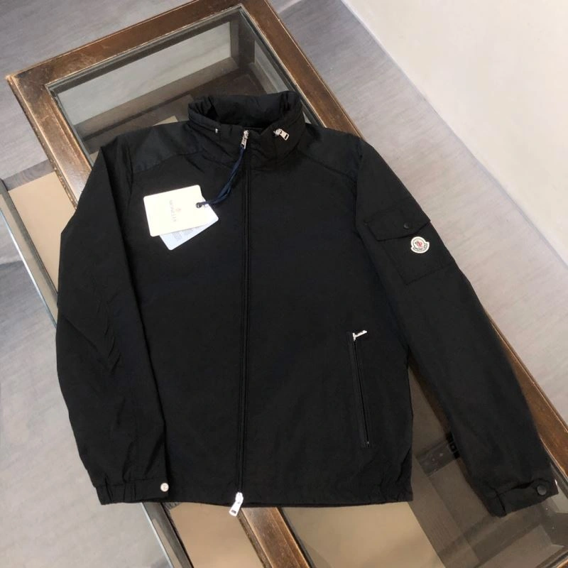 Soft Moncler Outwear 143604