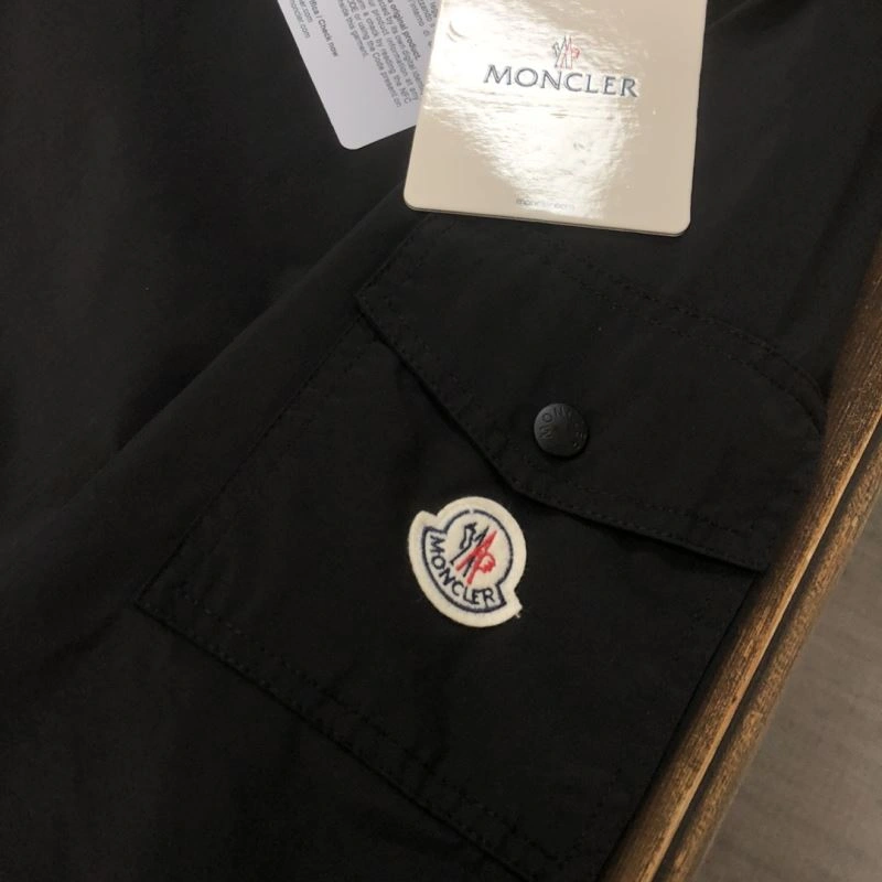 Soft Moncler Outwear 143604