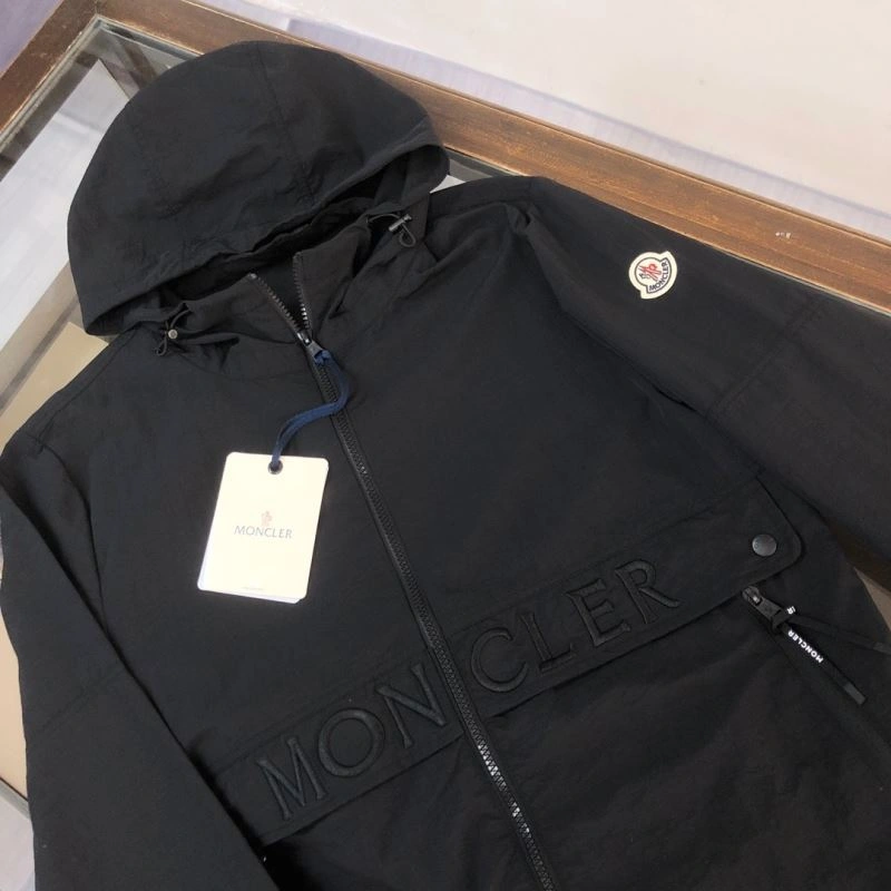 Moncler Outwear Neat 143602