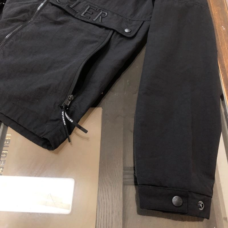 Moncler Outwear Neat 143602