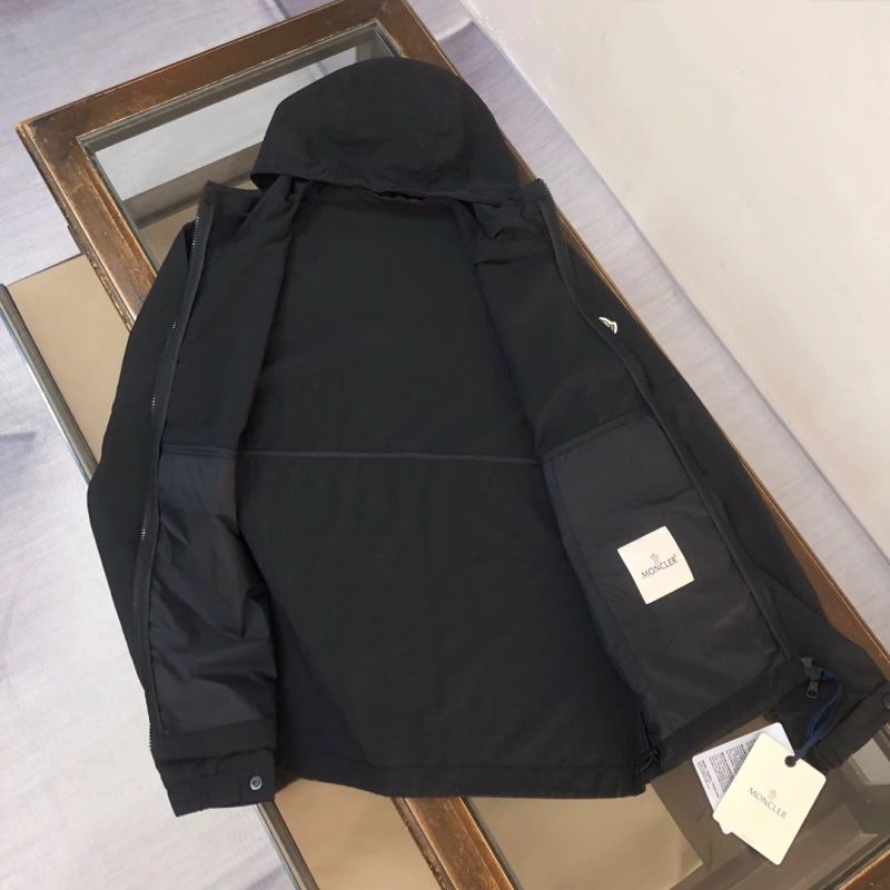 Moncler Outwear Neat 143602
