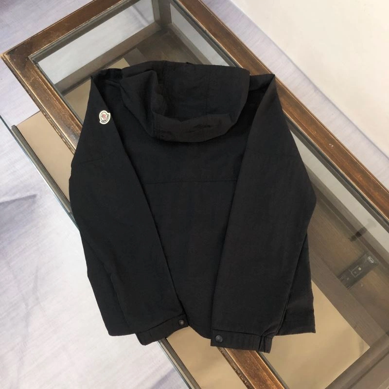 Moncler Outwear Neat 143602