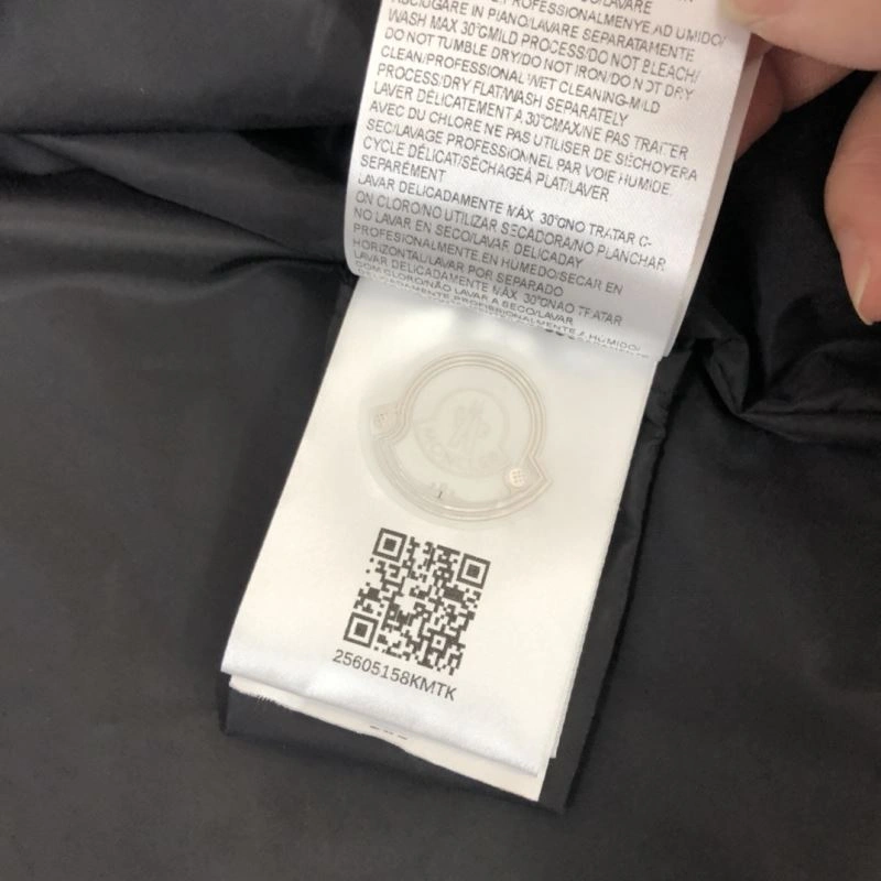 Moncler Outwear FreshLook 143590