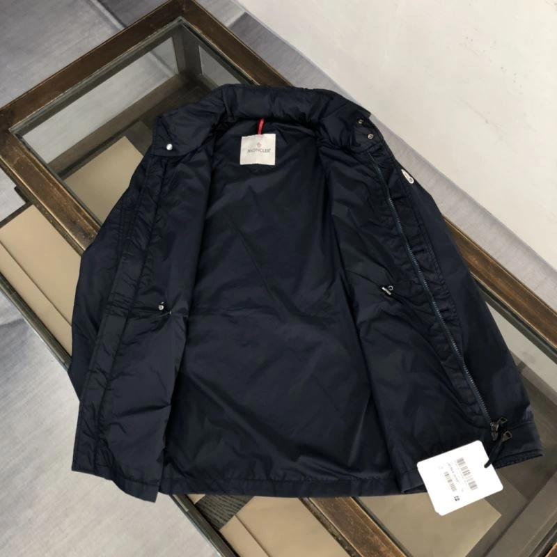 Resilient Moncler Outwear 143600