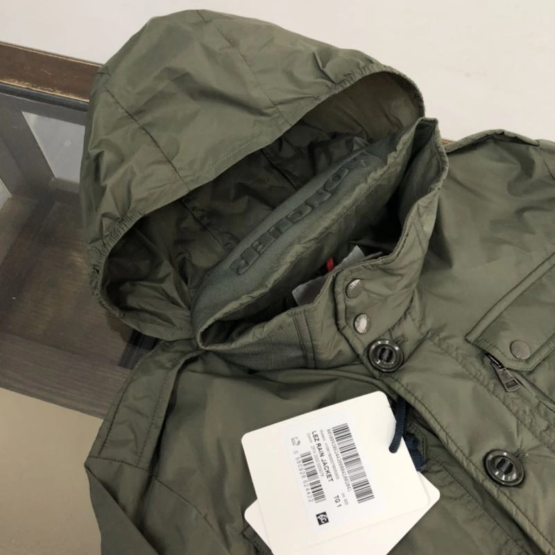 Moncler Outwear Fashionable 143598