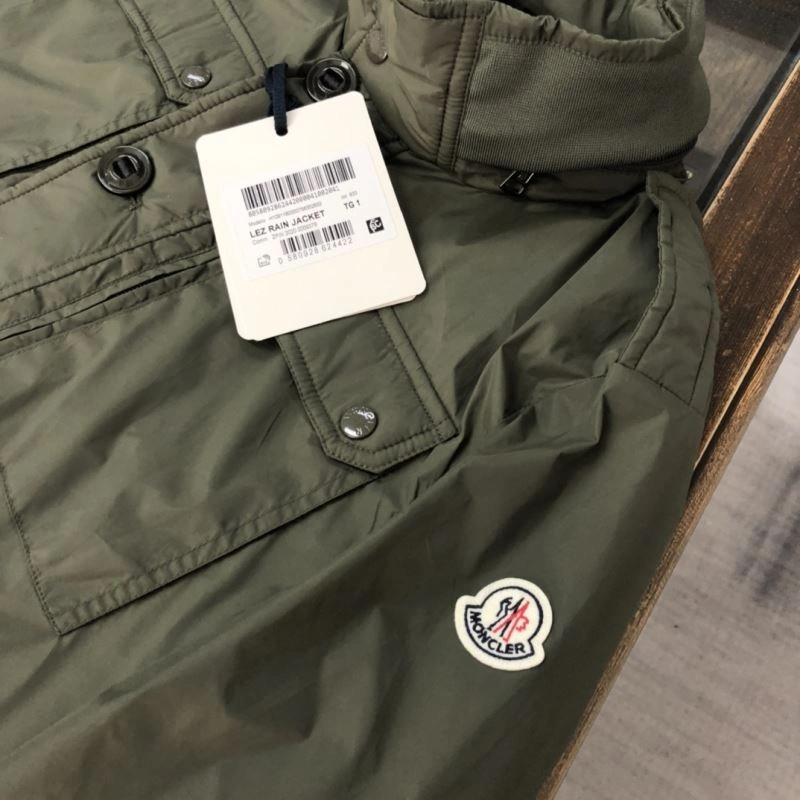 Moncler Outwear Fashionable 143598