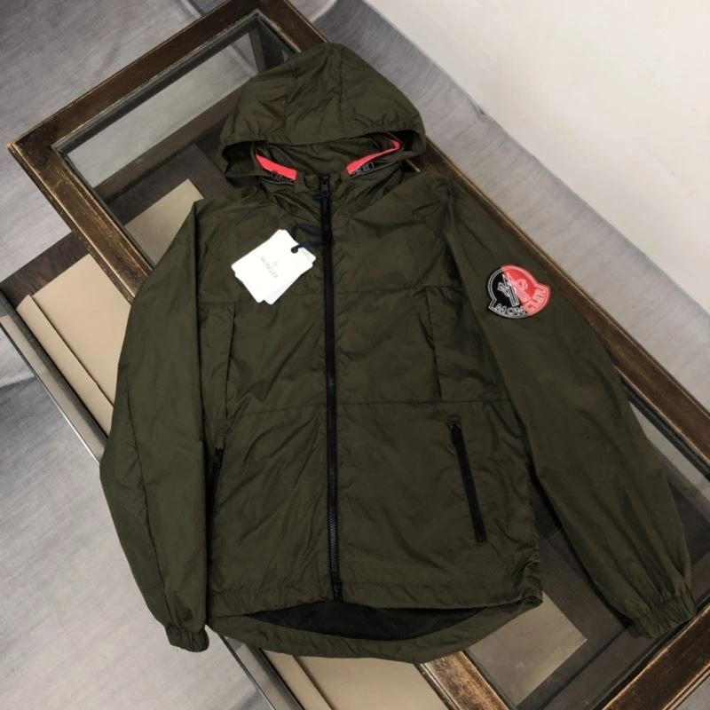 Moncler Outwear Chic 143592