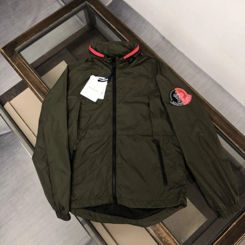 Moncler Outwear Chic 143592
