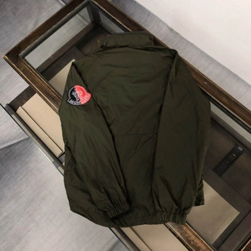 Moncler Outwear Chic 143592