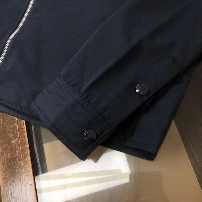 Moncler Outwear Snug 143595