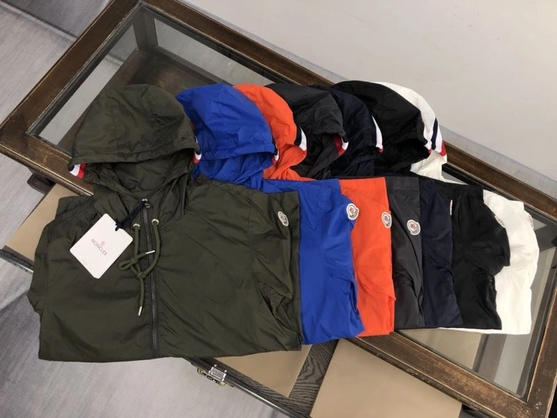 Moncler Outwear Trendsetting 143594