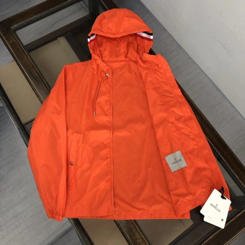 Moncler Outwear Trendsetting 143594