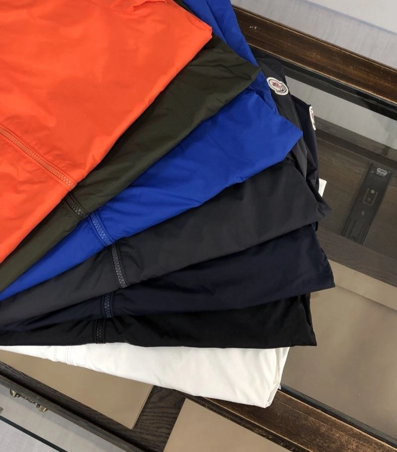 ZipUp Moncler Outwear 143587