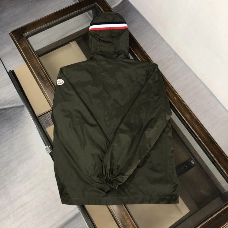 ZipUp Moncler Outwear 143587