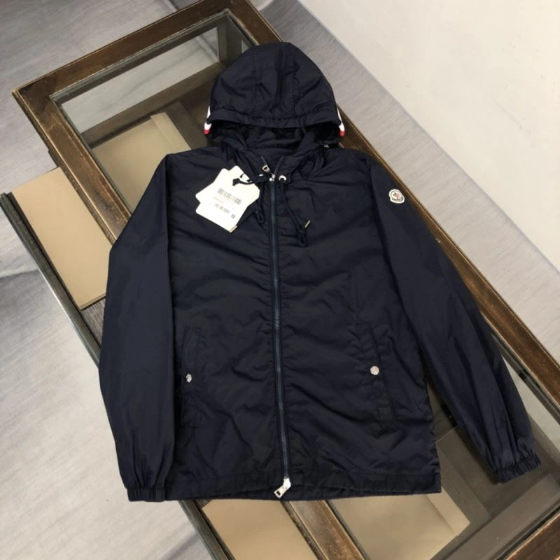 Practical Moncler Outwear 143581