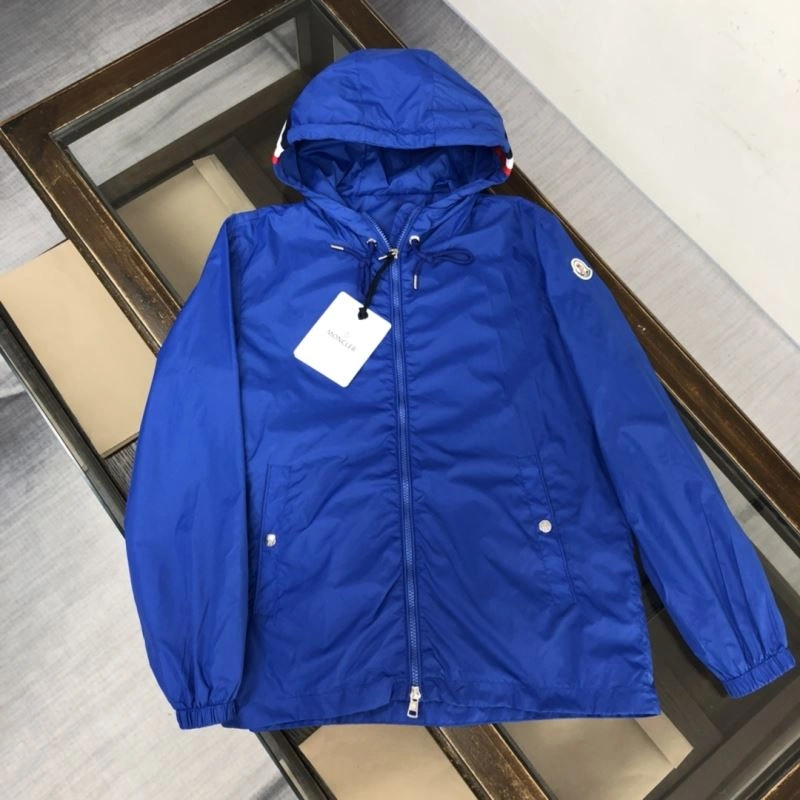 Practical Moncler Outwear 143581