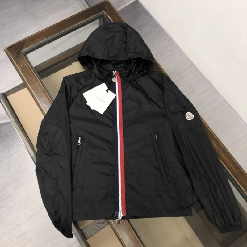 Trendy Moncler Outwear 143588