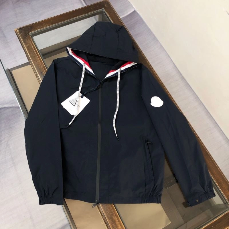 Moncler Outwear WaterResistant 143578