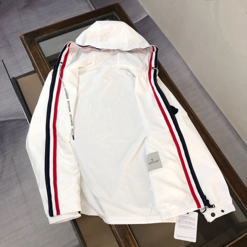Lightweight Moncler Outwear 143579