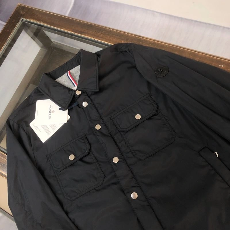 Vibrant Moncler Outwear 143576