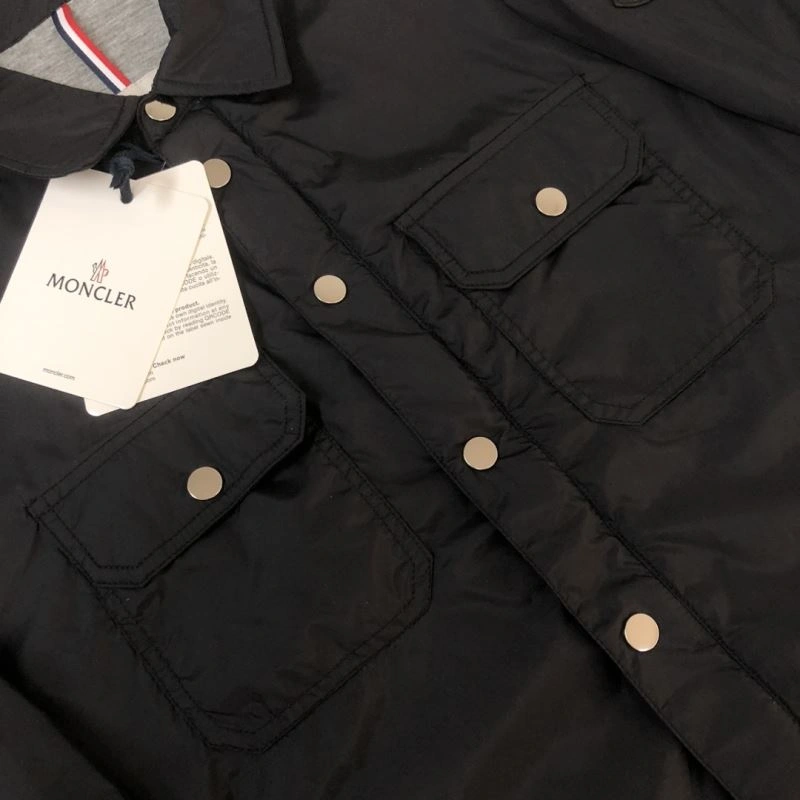 Vibrant Moncler Outwear 143576