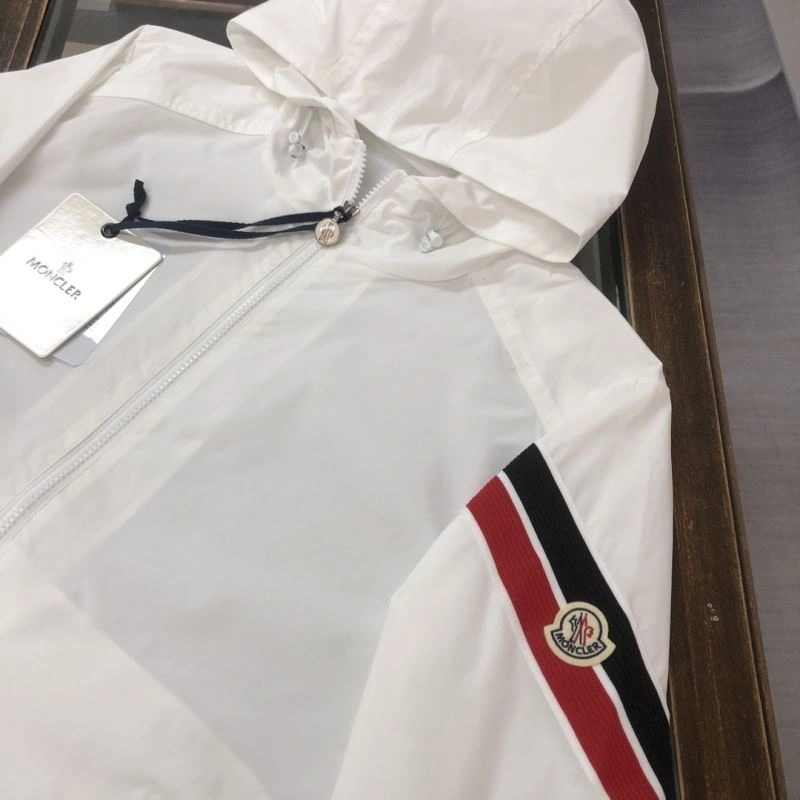 Durable Moncler Outwear 143573