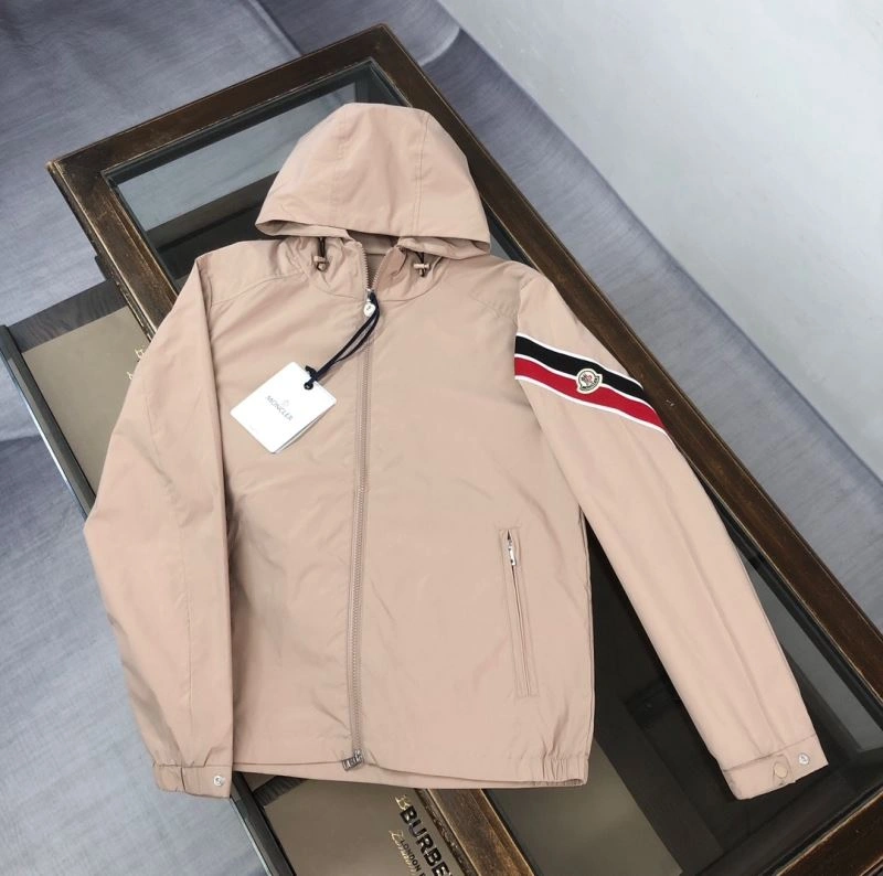 Moncler Outwear TimelessDesign 143647