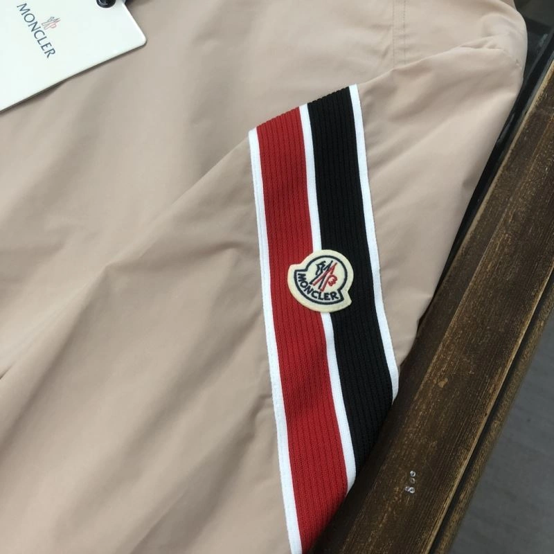 Moncler Outwear TimelessDesign 143647