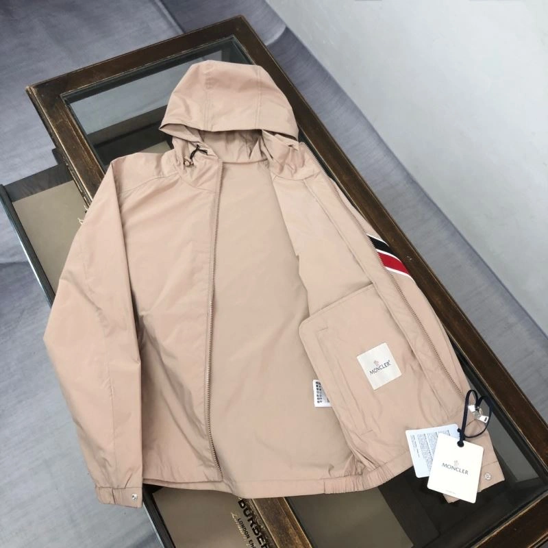 Moncler Outwear TimelessDesign 143647