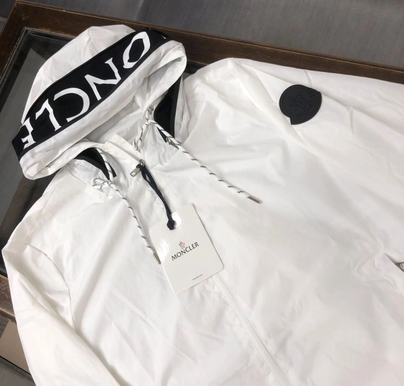 FashionForward Moncler Outwear 143567