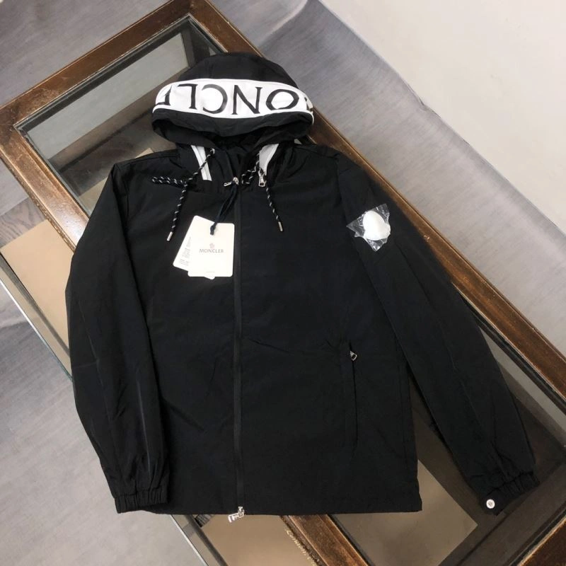 Moncler Outwear Durable 143566
