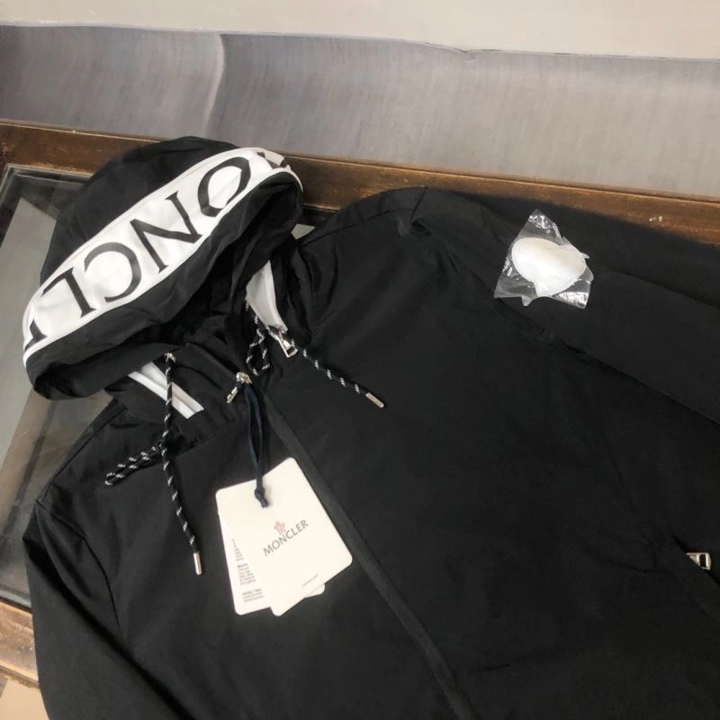 Moncler Outwear Durable 143566