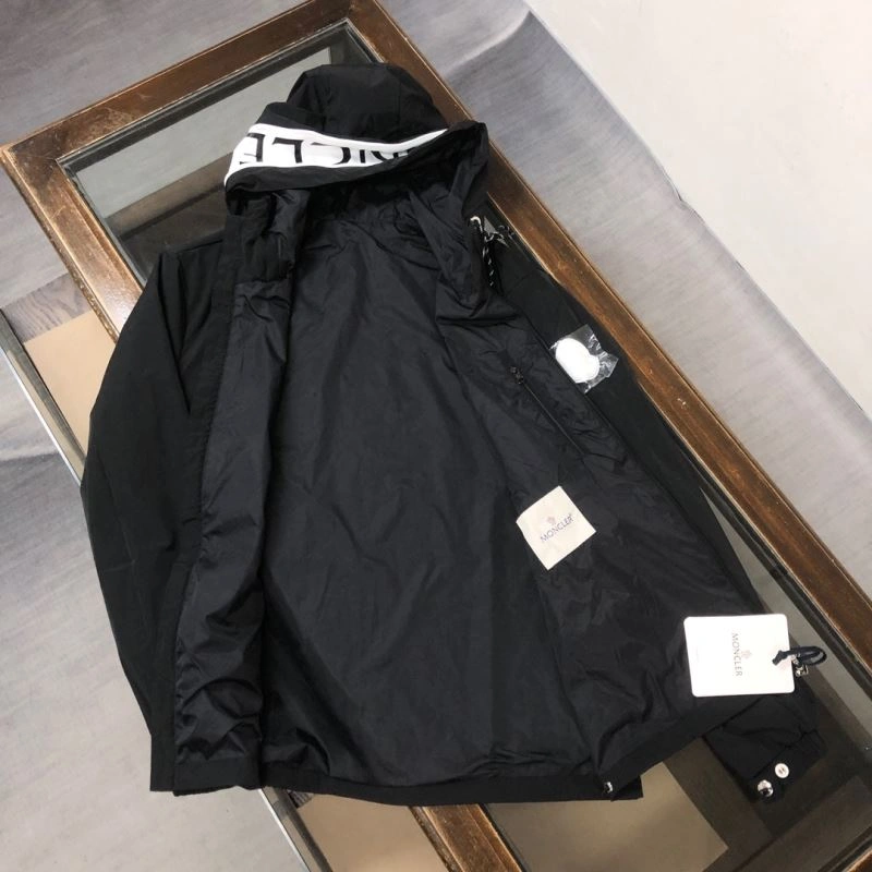 Moncler Outwear Durable 143566