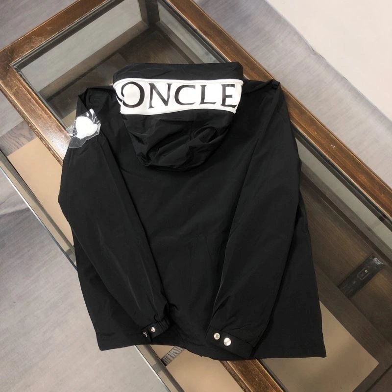 Moncler Outwear Durable 143566