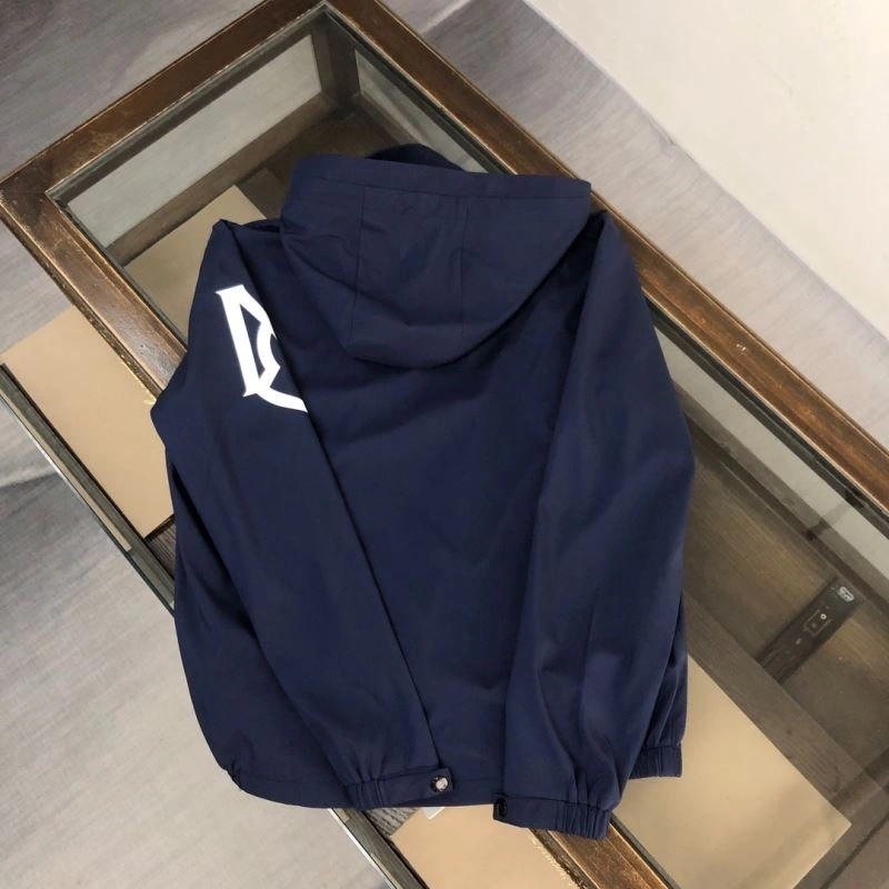 Moncler Outwear Lightweight 143597