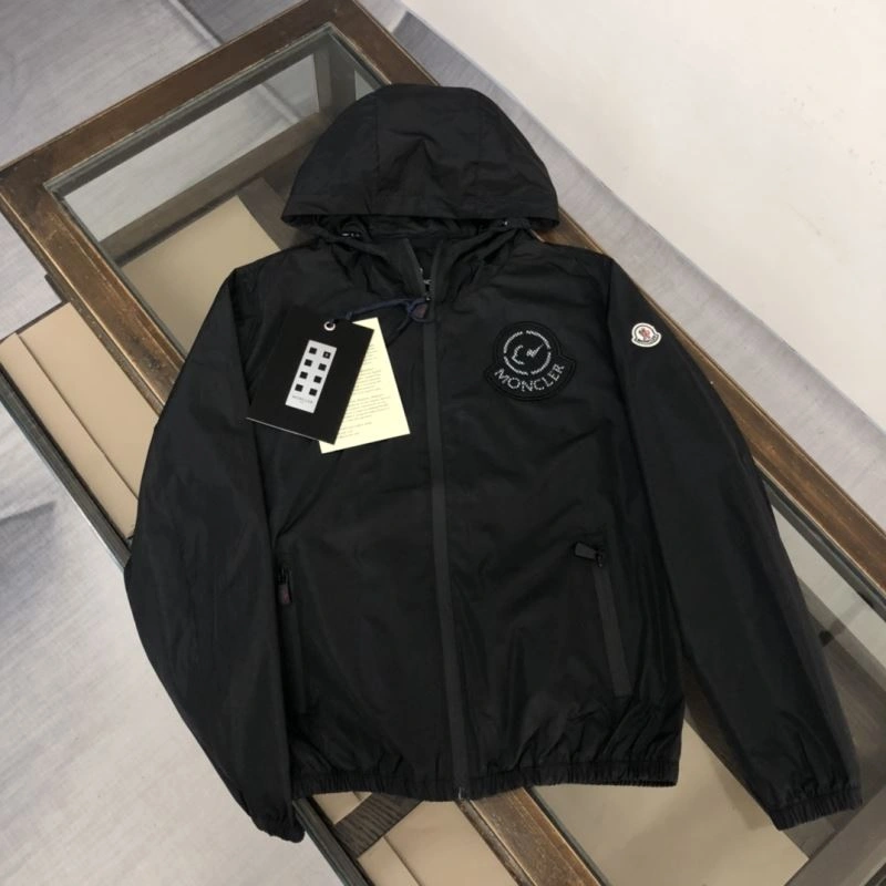 Classic Moncler Outwear 143561