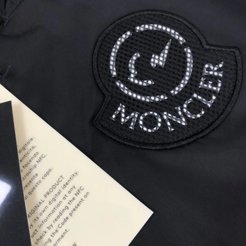Classic Moncler Outwear 143561