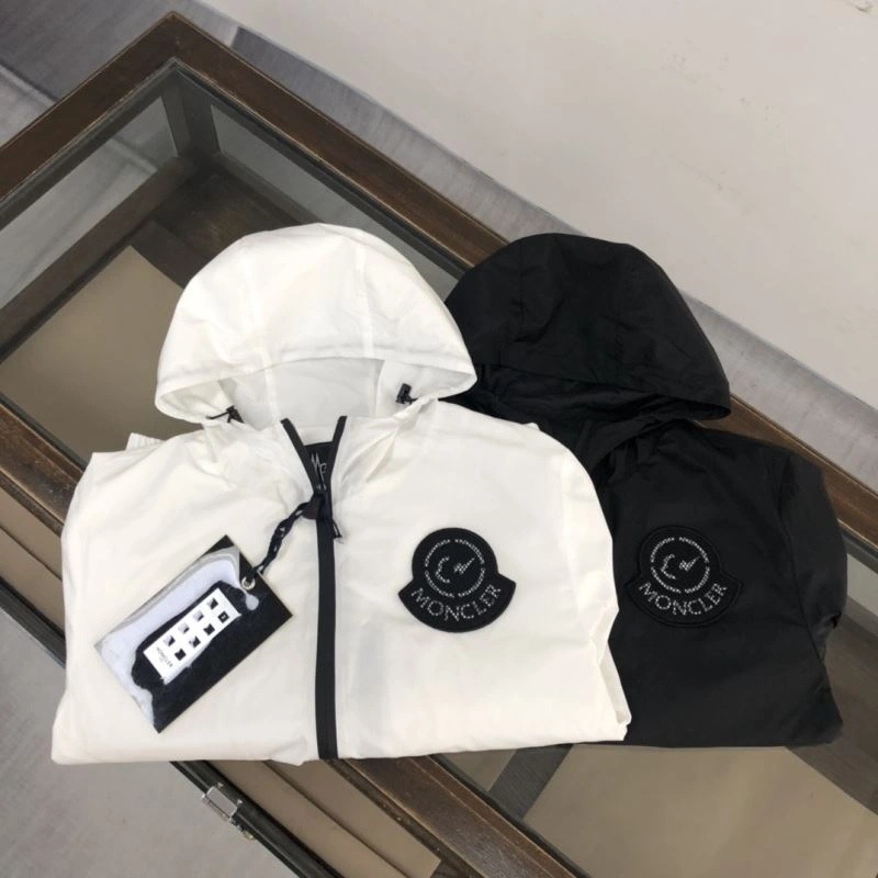 Moncler Outwear Contemporary 143562