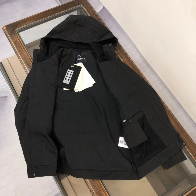 Contemporary Moncler Outwear 143558
