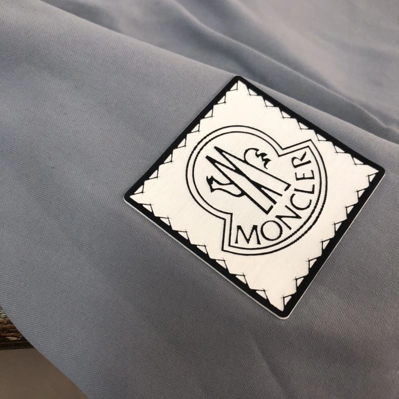 Moncler Outwear Sporty 143557